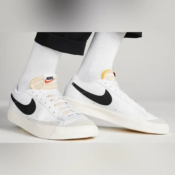 Mens’ Nike Blazer Low 77 Vintage sneakers - Picture 15 of 15
